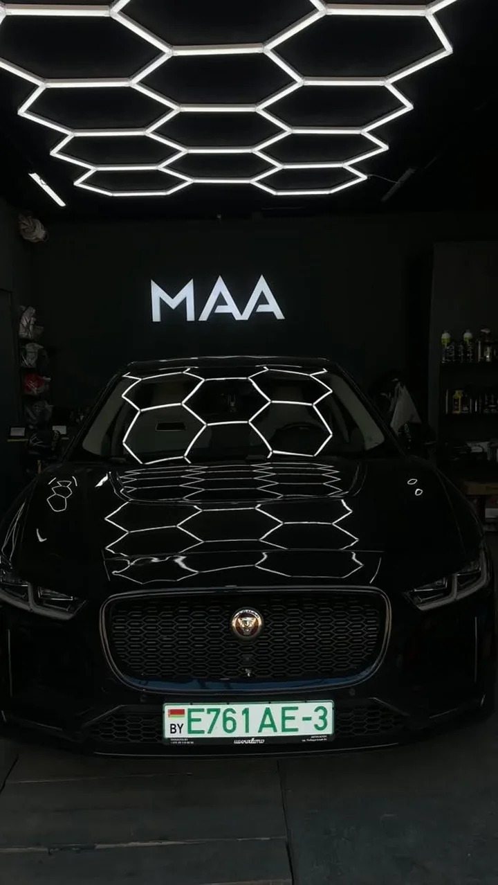 Jaguar I-Pace в боксе MAA